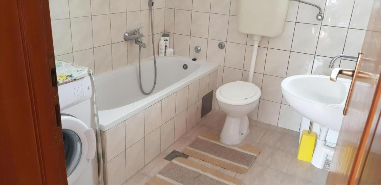 Cheap House Near The Center Of The City Mostar Ngoại thất bức ảnh